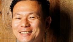 吉井　康博 氏