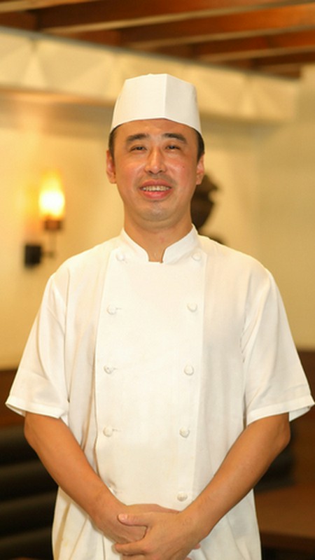 張　鵬 氏