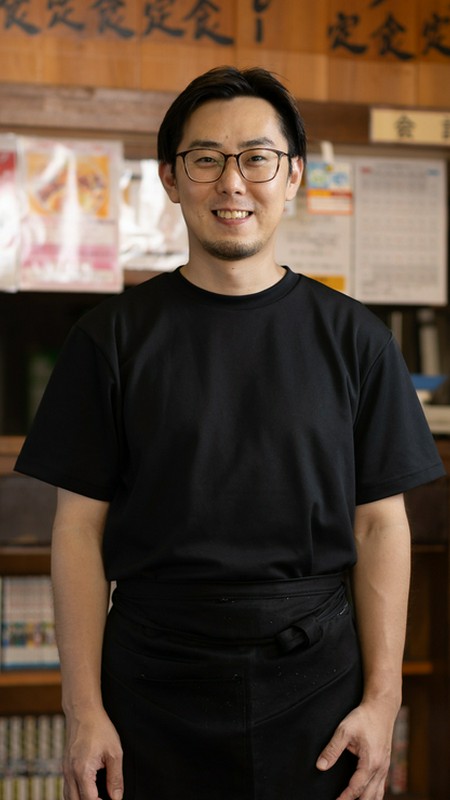 高須賀　翔平 氏