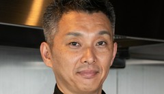 安藤　龍二 氏