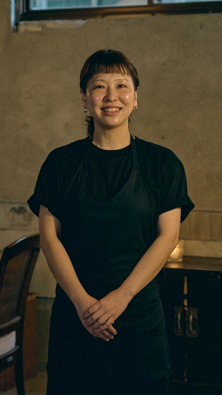 高野　愛実 氏