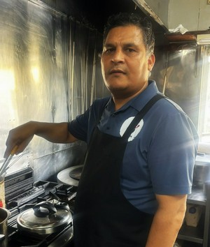 チェットリ　テジンドラ 氏