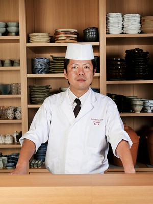 青山　光 氏