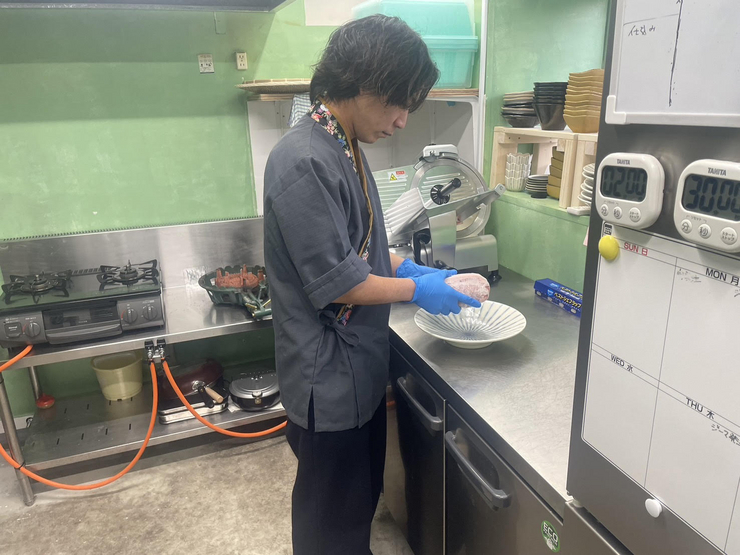 島袋　恭平 氏