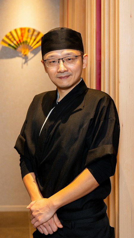 陳　煜 氏