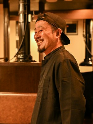 山喜　健 氏