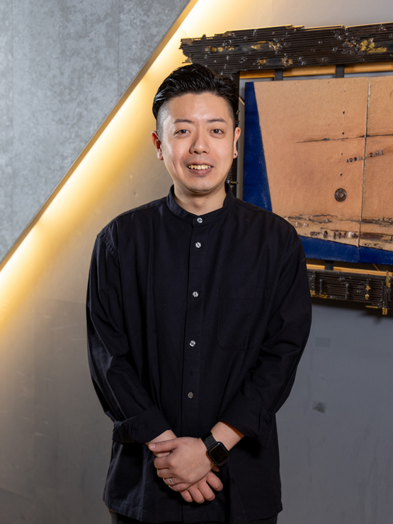 古賀　欣士郎 氏