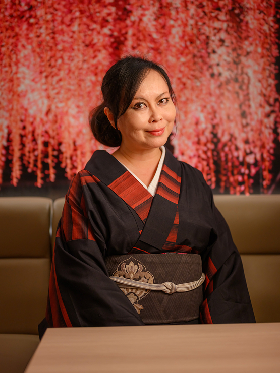 飯島　重子 氏