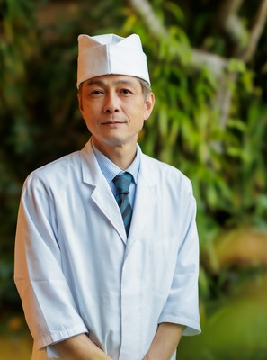 小財　拓也 氏