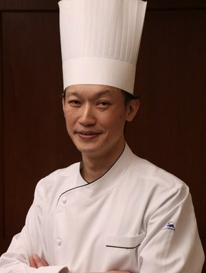 高山　康明 氏