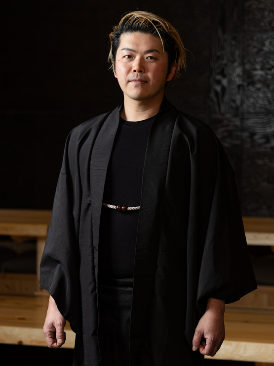 小村　顕士 氏
