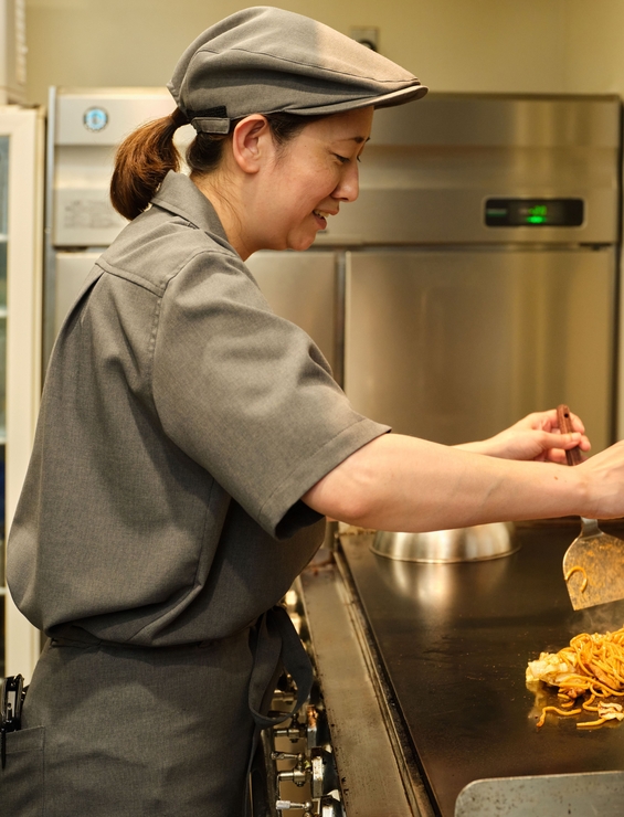 三好　沙弥香 氏