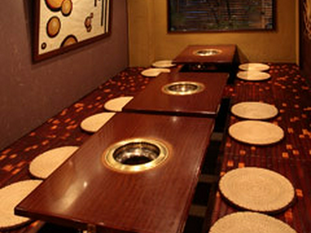 炭火焼肉　白山