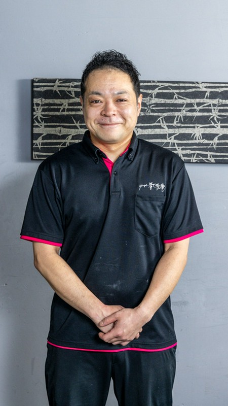 小出　篤 氏