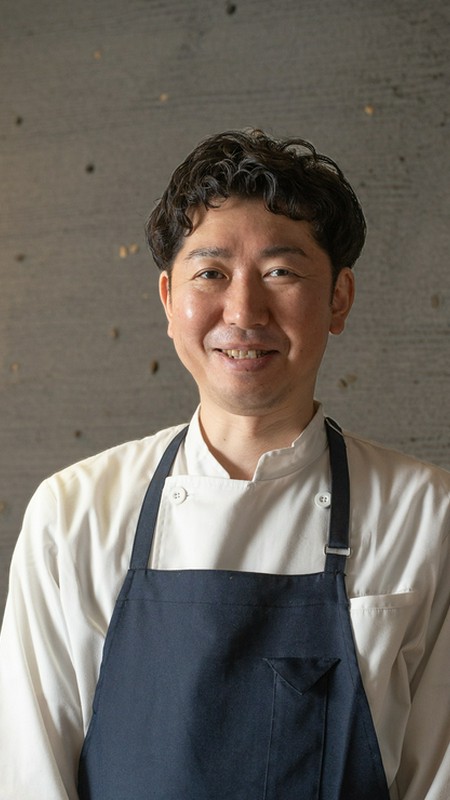 三津谷　建 氏