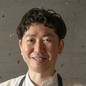 三津谷　建