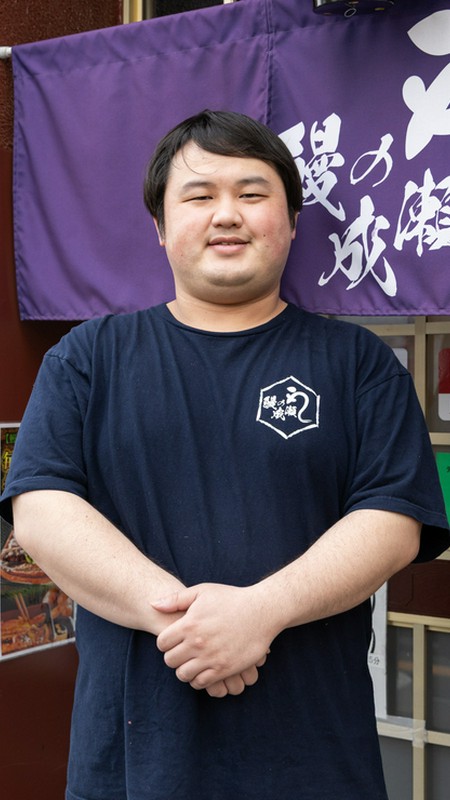 S.T 氏