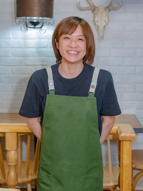 橋本　恵 氏
