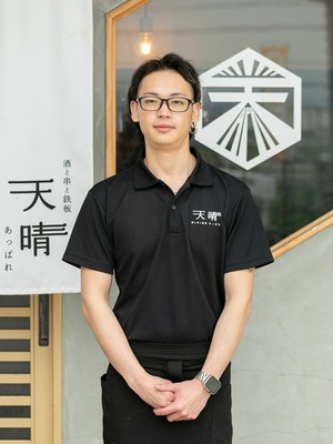 堤　恭史朗 氏