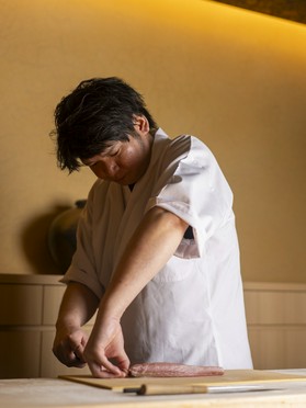 真通　崇守 氏