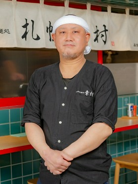 辻村　康 氏