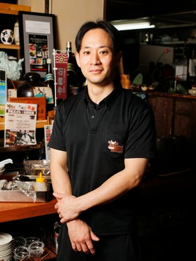 山城　達 氏