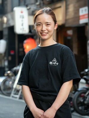 松井　依織 氏
