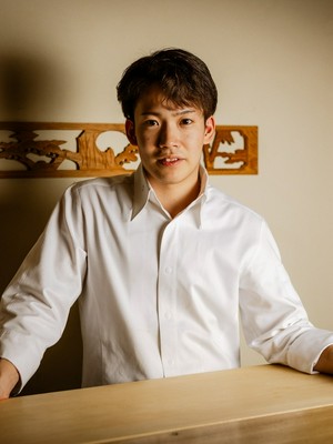 藤井　亮悟 氏