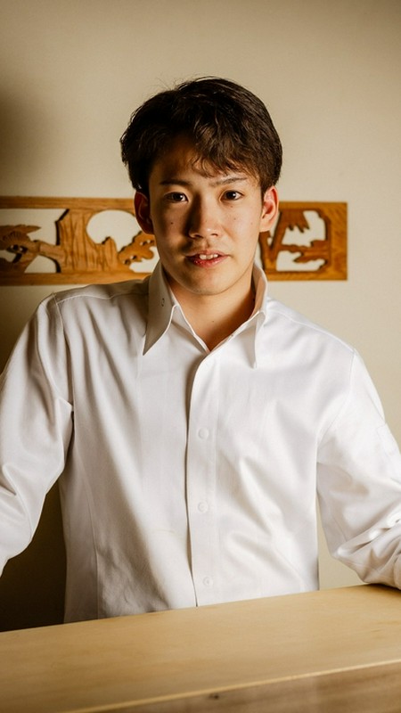 藤井　亮悟 氏
