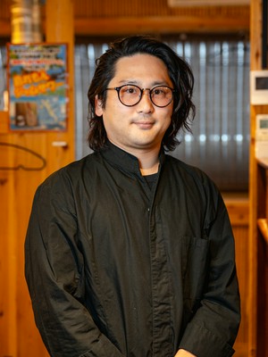 川田　洋平 氏