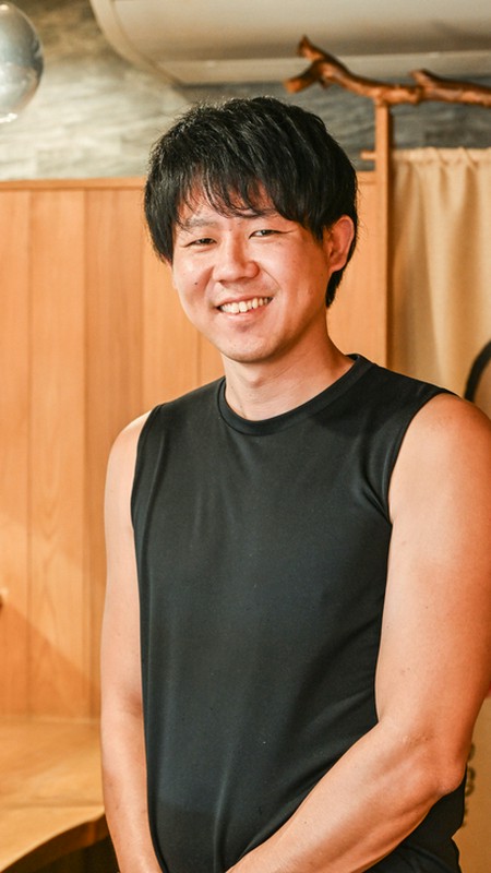 鈴木　真哉 氏