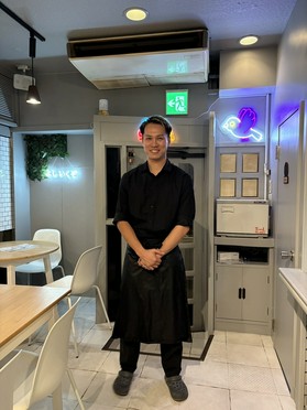 和知　ゆうま 氏