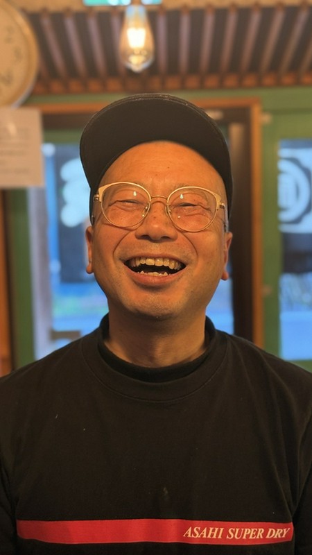 岡　鉄平 氏