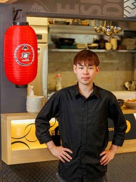 関藤　将成 氏