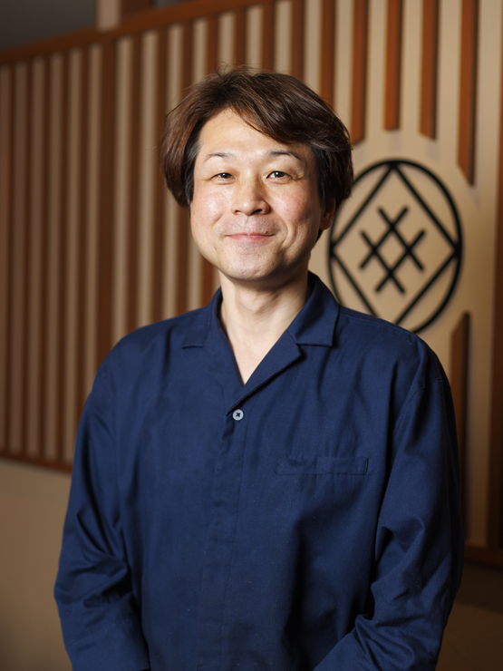 江崎　伊織 氏