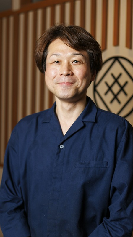 江崎　伊織 氏