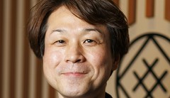 江崎　伊織 氏