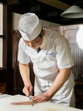 大庭 氏