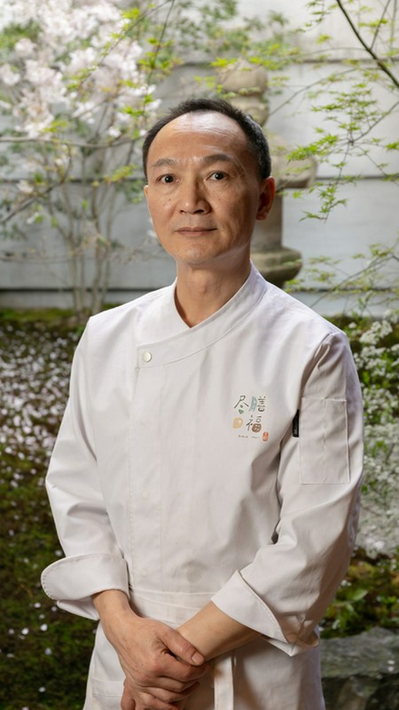 李　紅毅 氏
